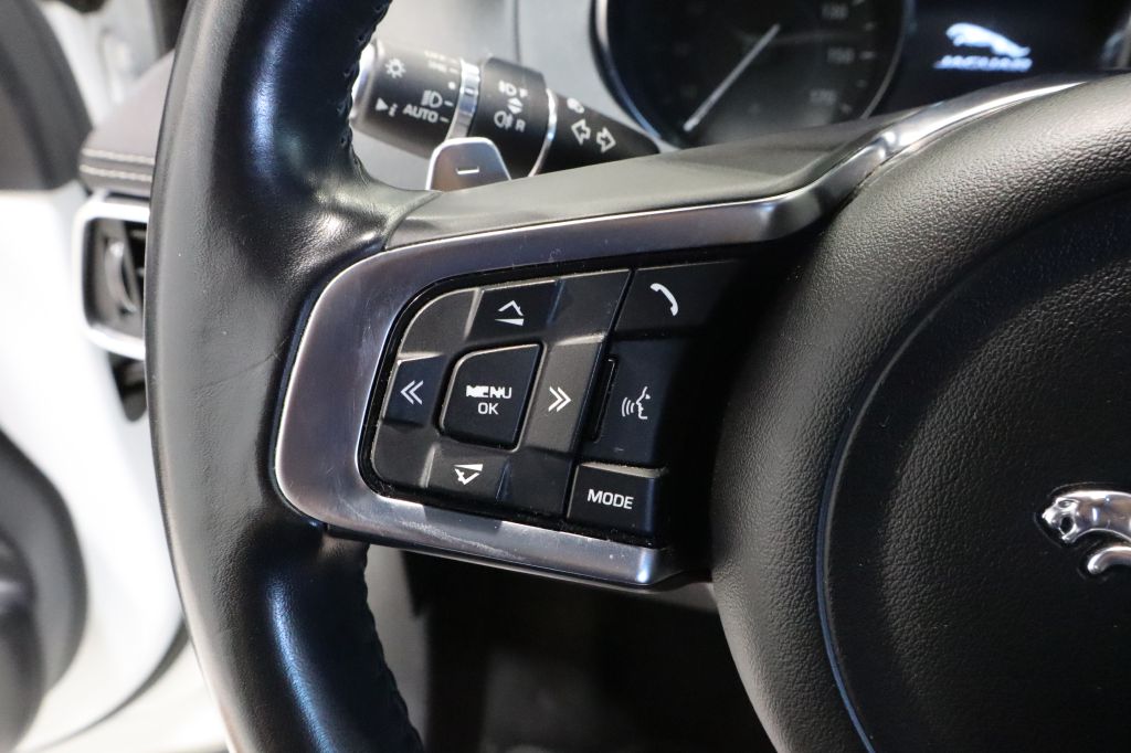 Photo 16 of this JAGUAR F-PACE