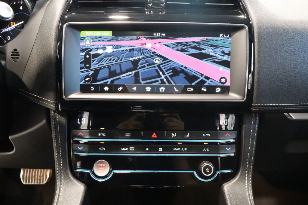 Photo 25 of this JAGUAR F-PACE