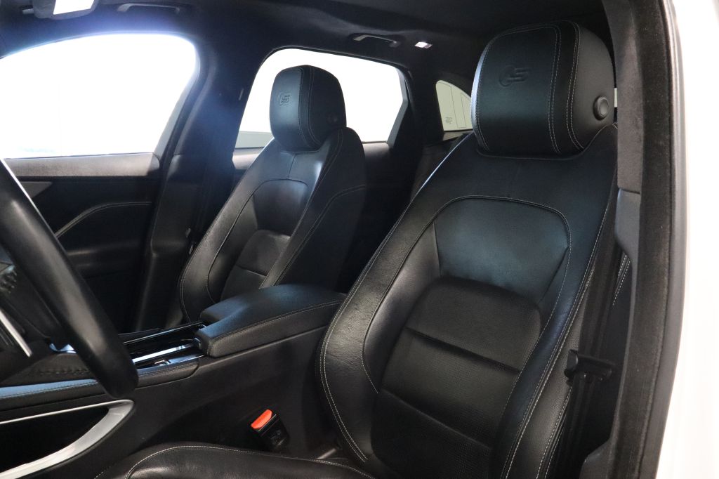 Photo 31 of this JAGUAR F-PACE