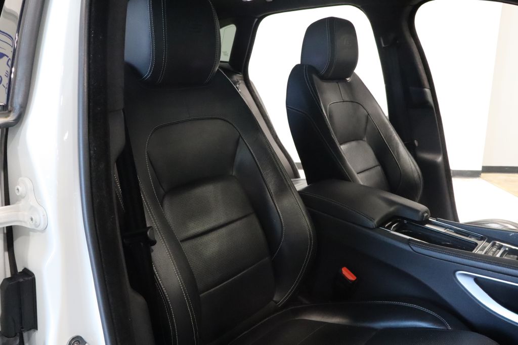 Photo 43 of this JAGUAR F-PACE