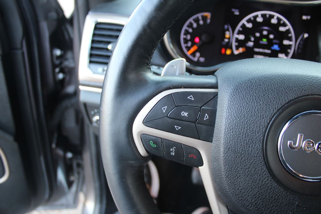 Photo 15 of this JEEP GRAND CHEROKEE