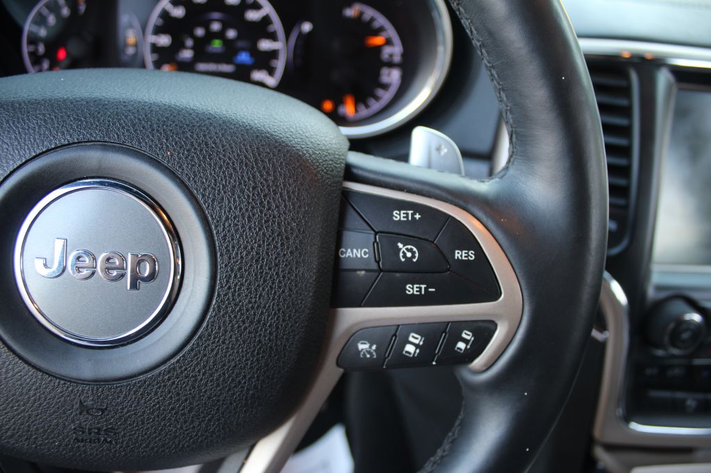 Photo 16 of this JEEP GRAND CHEROKEE