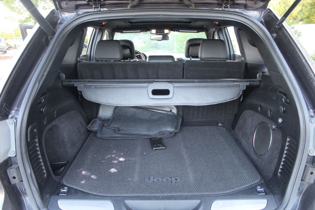 Photo 31 of this JEEP GRAND CHEROKEE