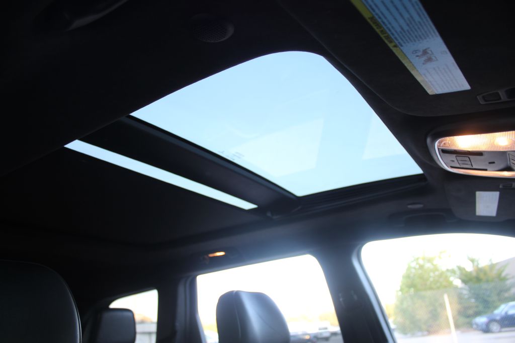 Photo 39 of this JEEP GRAND CHEROKEE