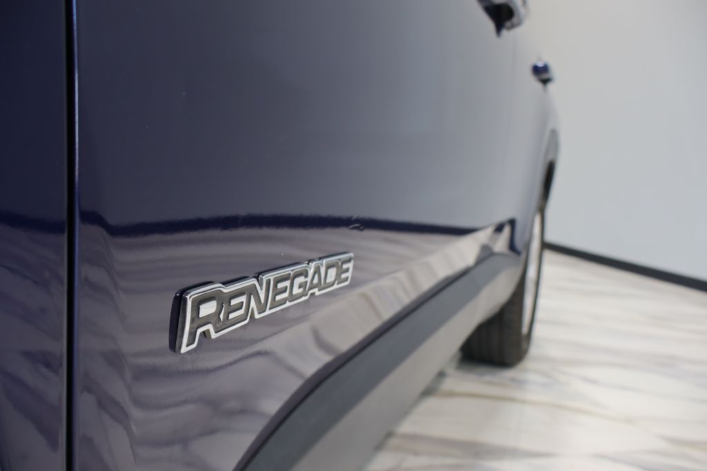Photo 9 of this JEEP RENEGADE