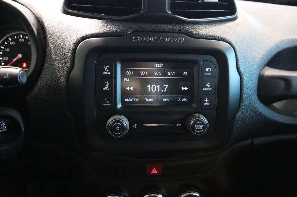 Photo 28 of this JEEP RENEGADE