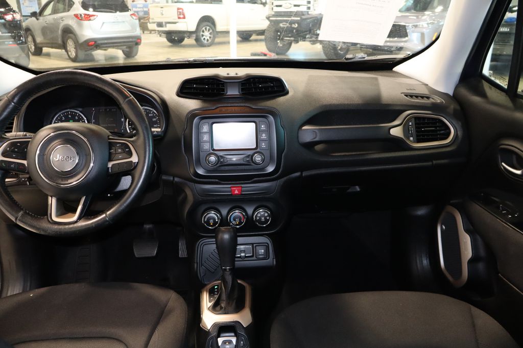 Photo 38 of this JEEP RENEGADE
