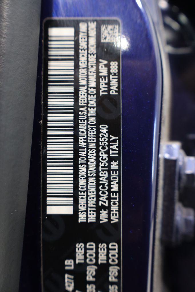 Photo 40 of this JEEP RENEGADE