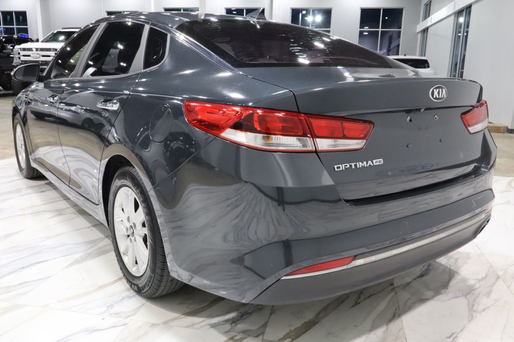 Photo 7 of this KIA OPTIMA