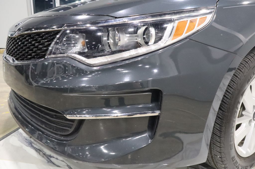 Photo 12 of this KIA OPTIMA