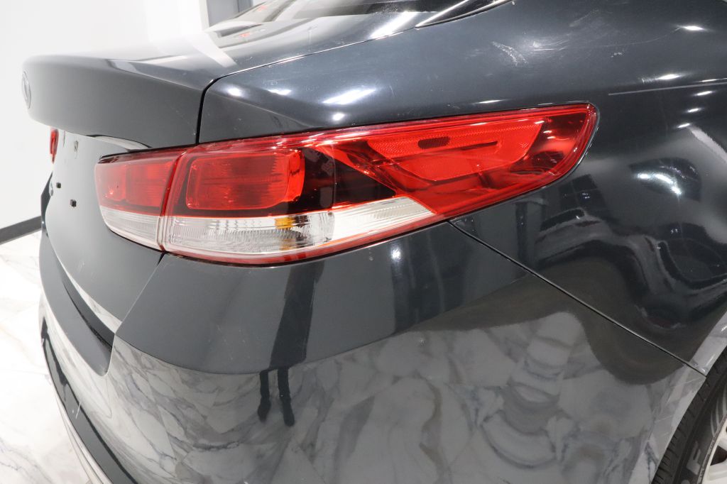 Photo 14 of this KIA OPTIMA