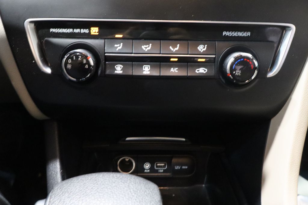 Photo 27 of this KIA OPTIMA