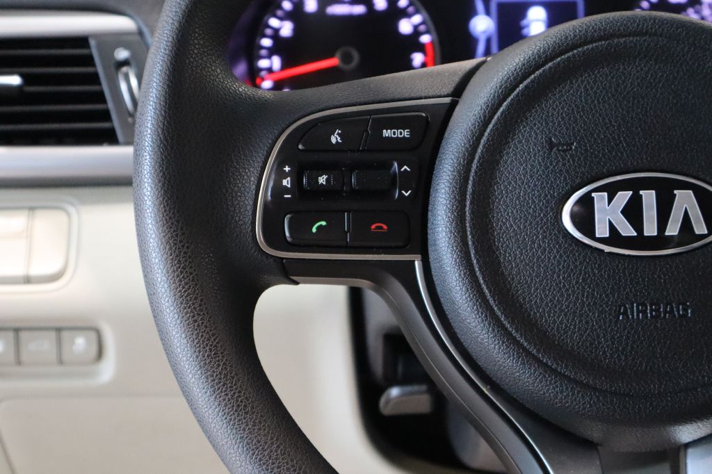 Photo 18 of this KIA OPTIMA
