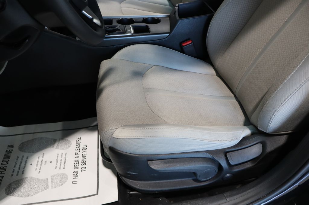 Photo 23 of this KIA OPTIMA