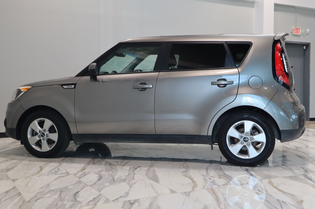 Photo 8 of this KIA SOUL