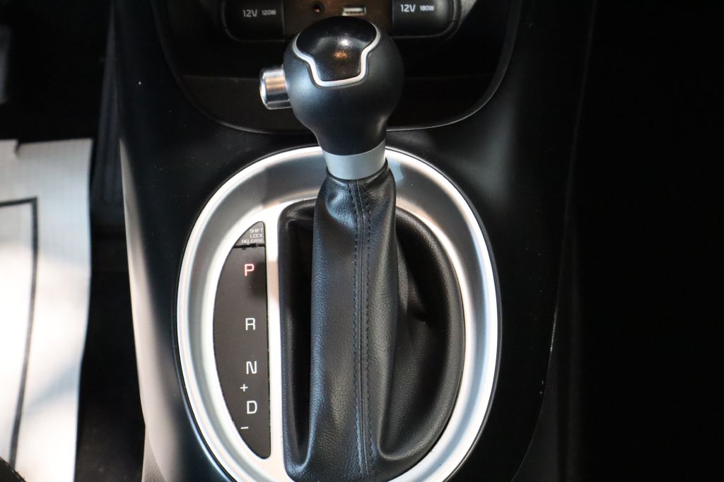 Photo 13 of this KIA SOUL