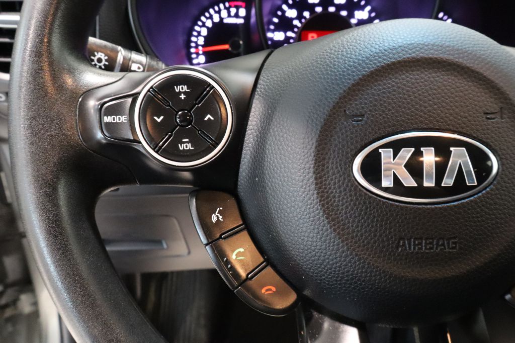 Photo 15 of this KIA SOUL