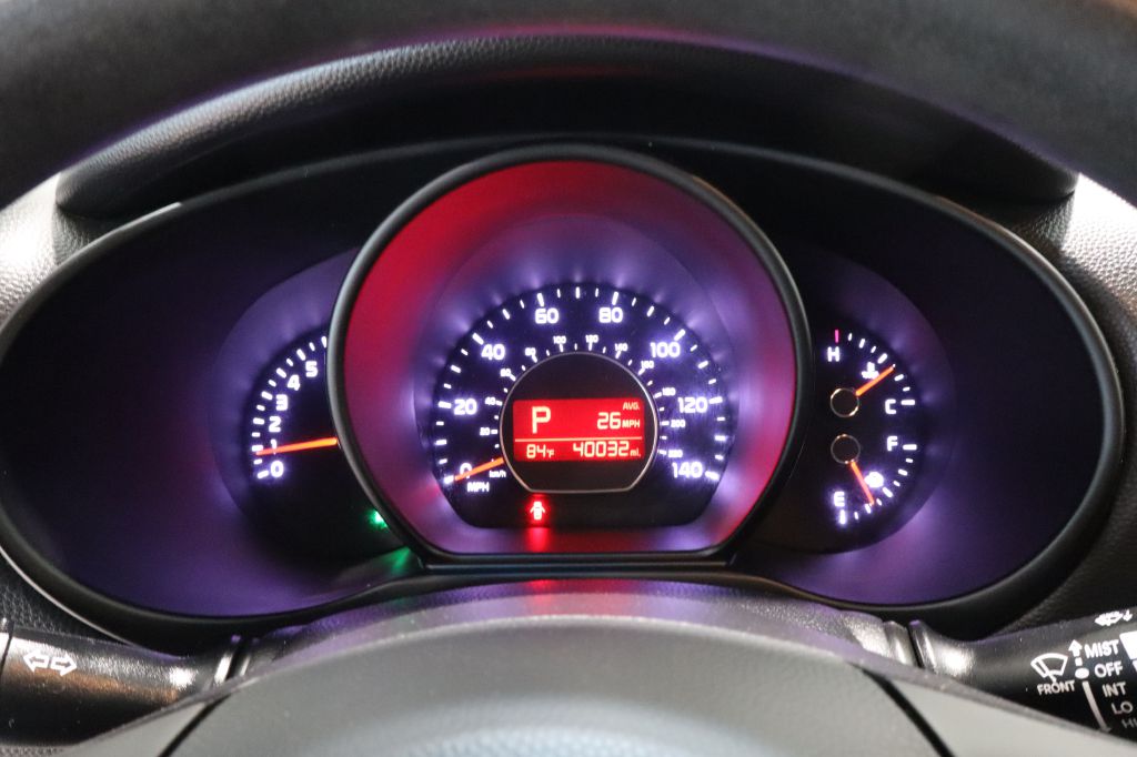 Photo 17 of this KIA SOUL