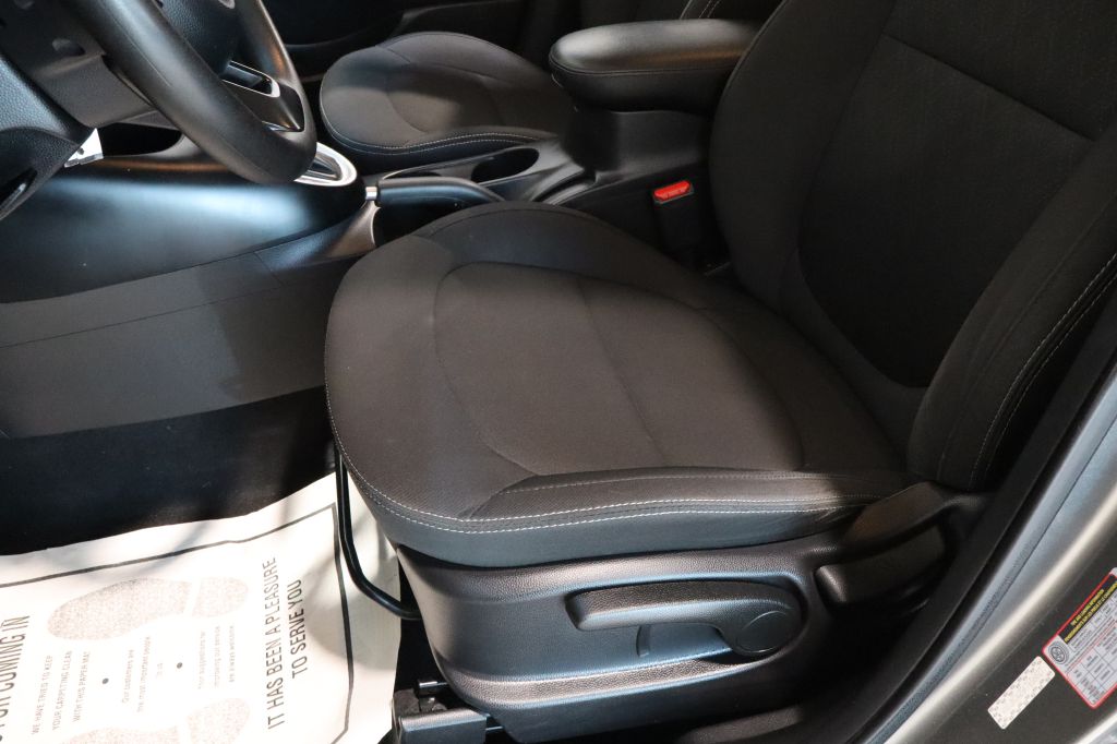 Photo 20 of this KIA SOUL