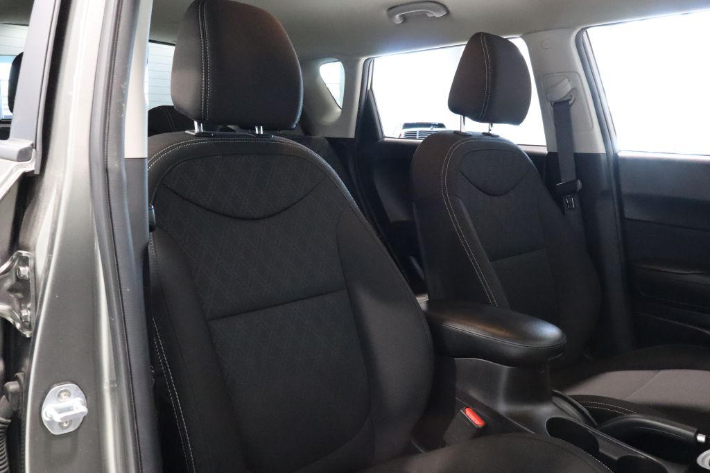 Photo 26 of this KIA SOUL