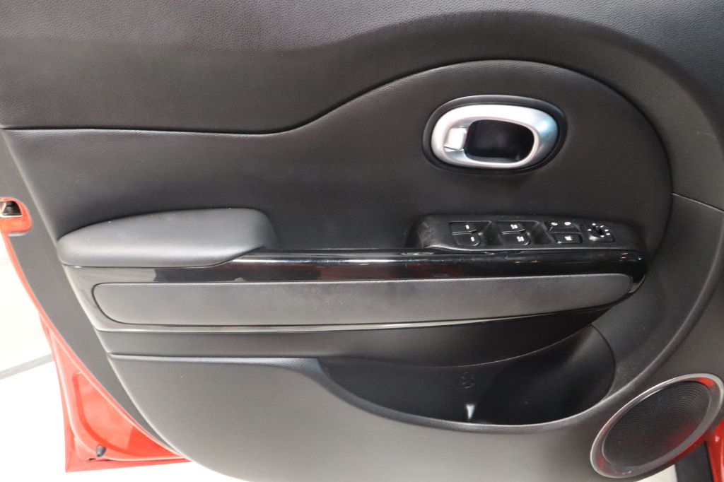 Photo 10 of this KIA SOUL