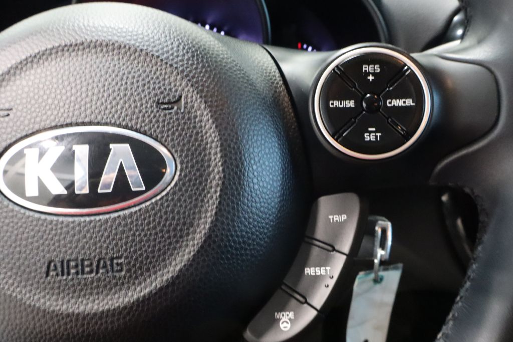 Photo 14 of this KIA SOUL