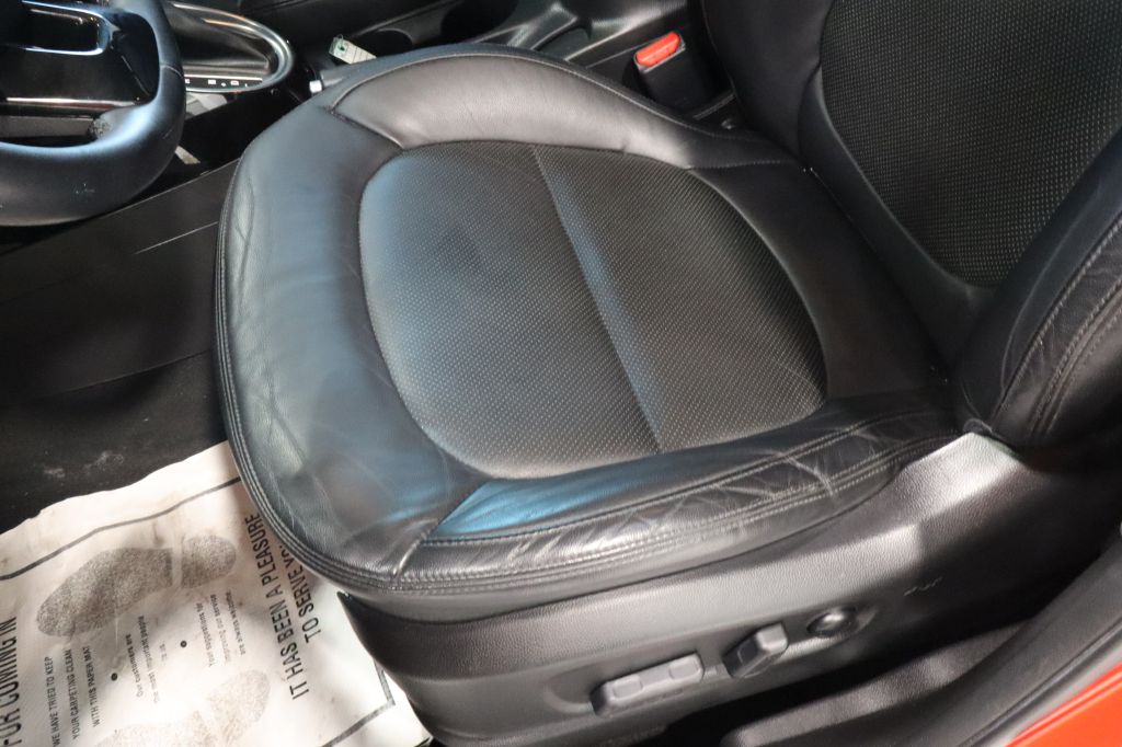 Photo 18 of this KIA SOUL
