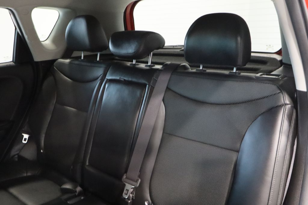 Photo 21 of this KIA SOUL