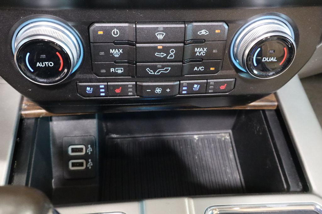 Photo 35 of this FORD F150