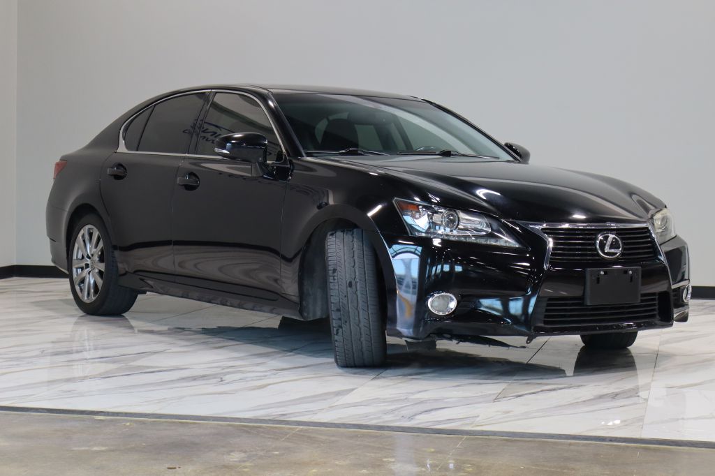 Photo 4 of this LEXUS GS