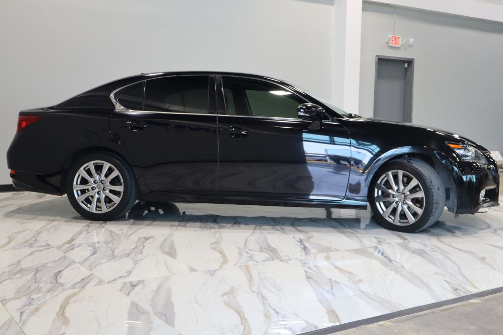 Photo 5 of this LEXUS GS
