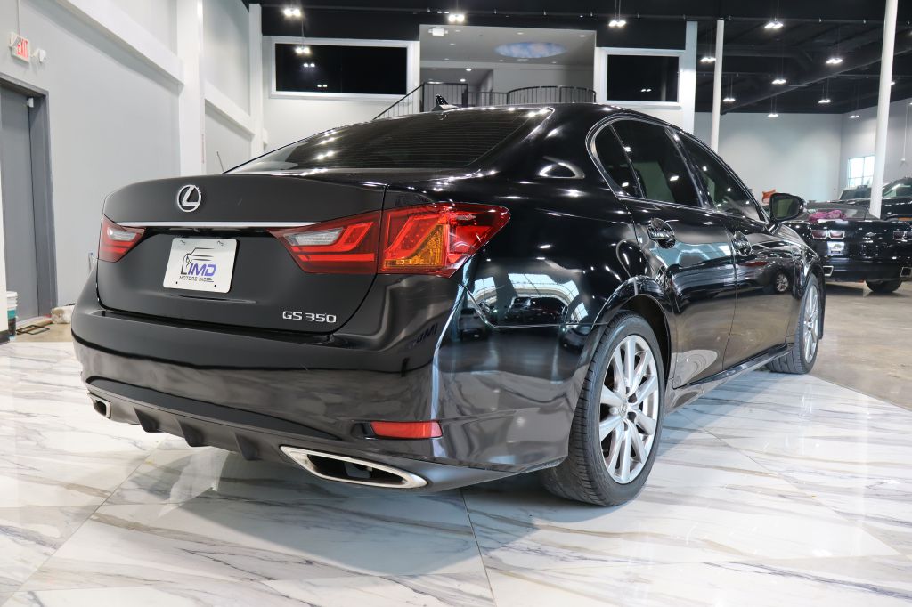 Photo 6 of this LEXUS GS
