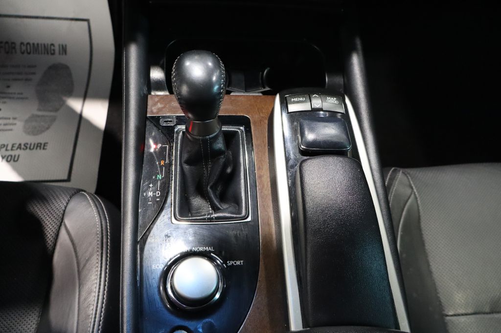 Photo 14 of this LEXUS GS