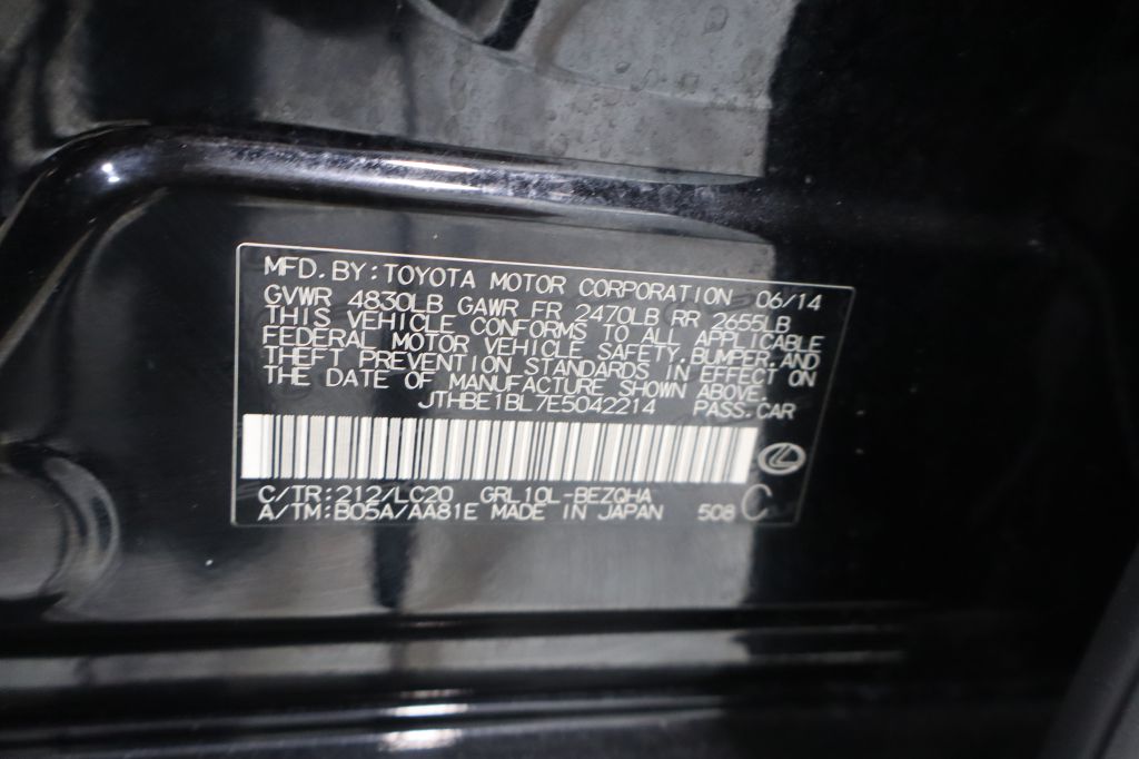 Photo 32 of this LEXUS GS
