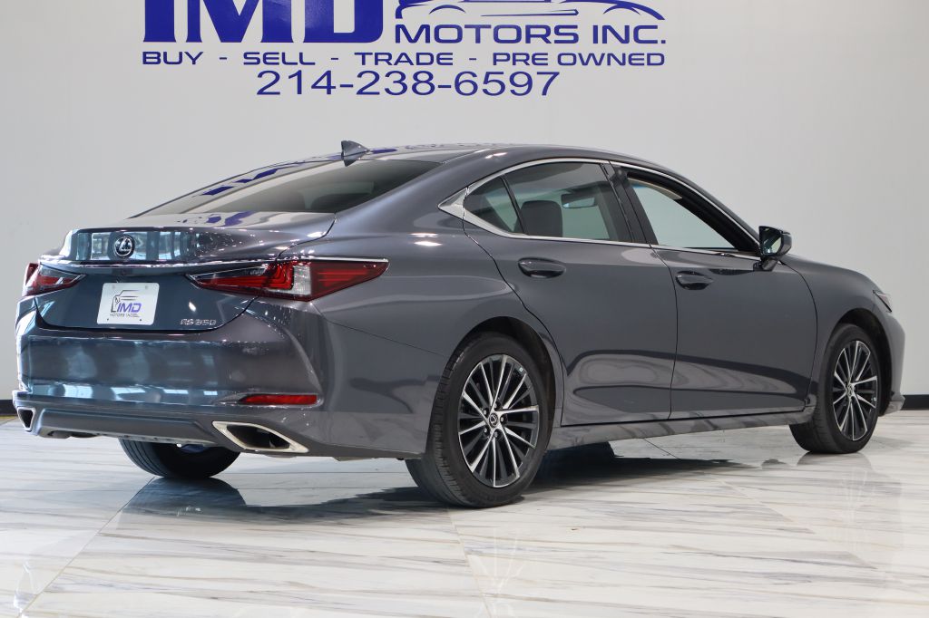 Photo 6 of this LEXUS ES
