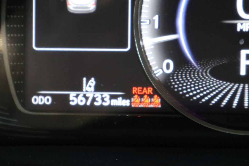 Photo 20 of this LEXUS ES