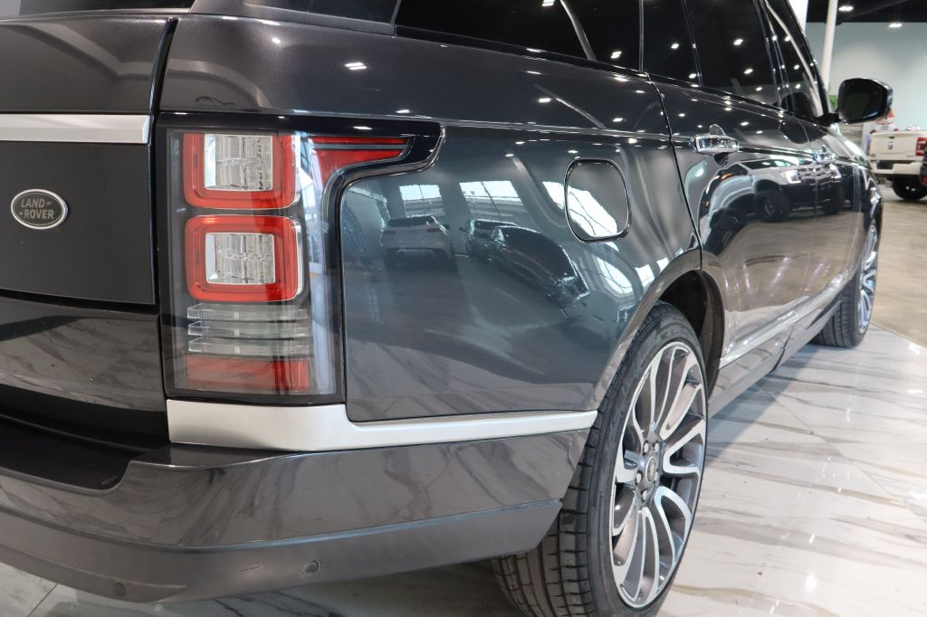 Photo 10 of this LAND ROVER RANGE ROVER