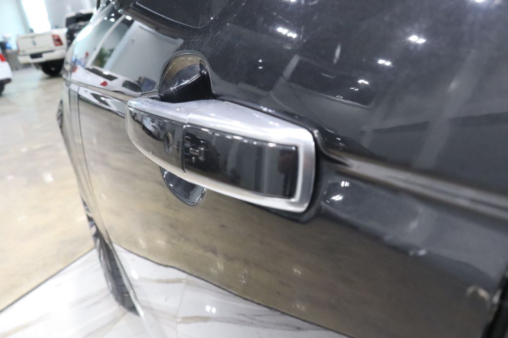 Photo 14 of this LAND ROVER RANGE ROVER