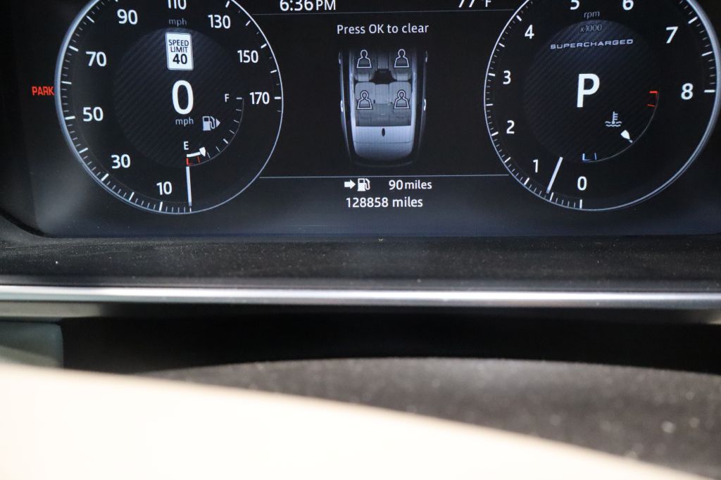 Photo 21 of this LAND ROVER RANGE ROVER