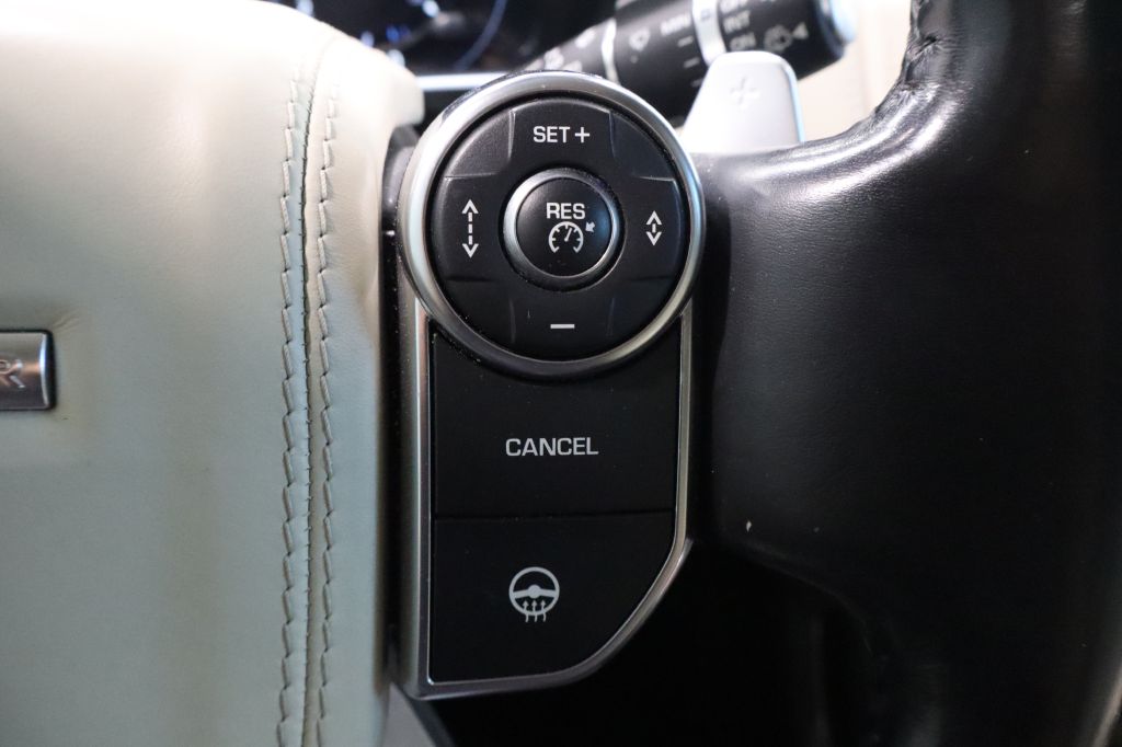 Photo 23 of this LAND ROVER RANGE ROVER