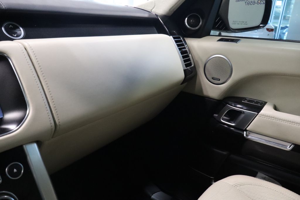 Photo 39 of this LAND ROVER RANGE ROVER