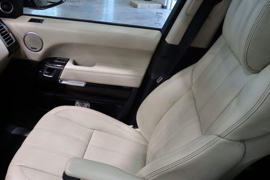 Photo 40 of this LAND ROVER RANGE ROVER