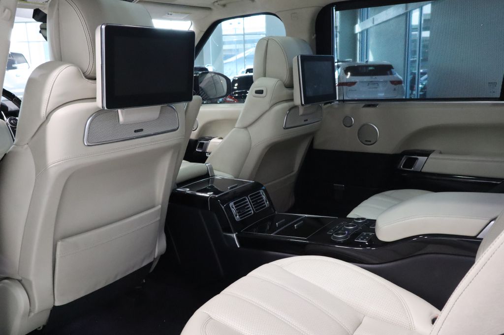 Photo 49 of this LAND ROVER RANGE ROVER
