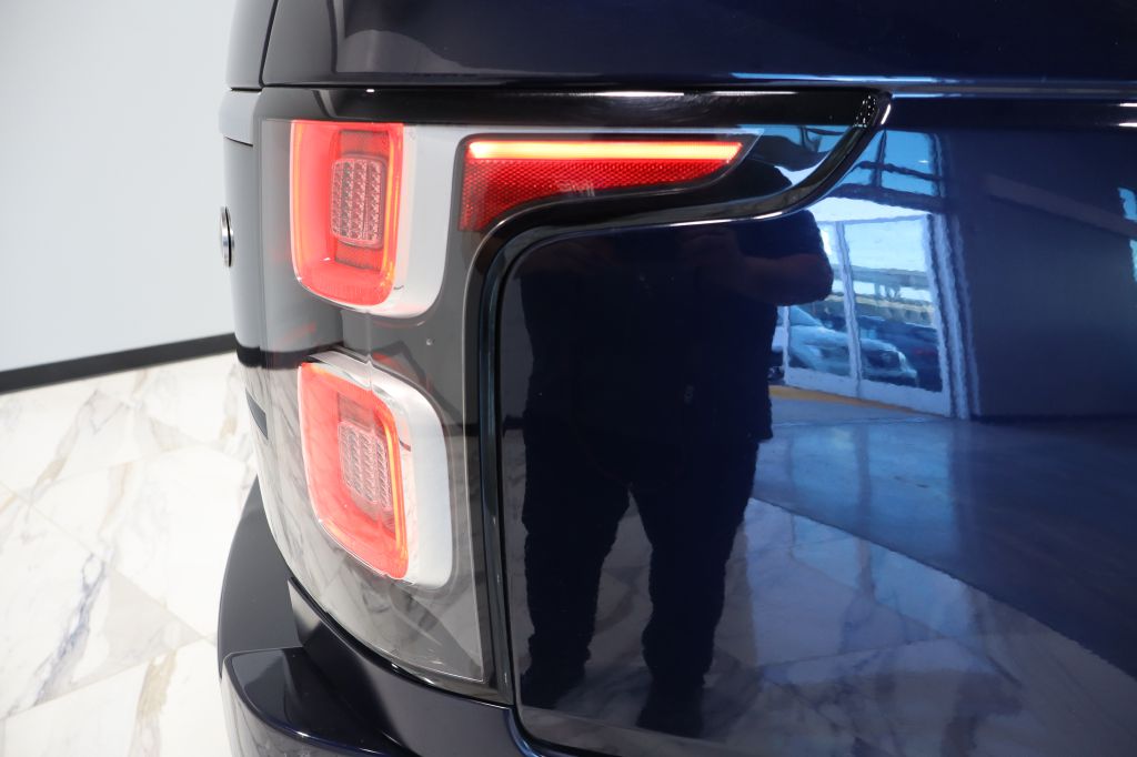 Photo 17 of this LAND ROVER RANGE ROVER