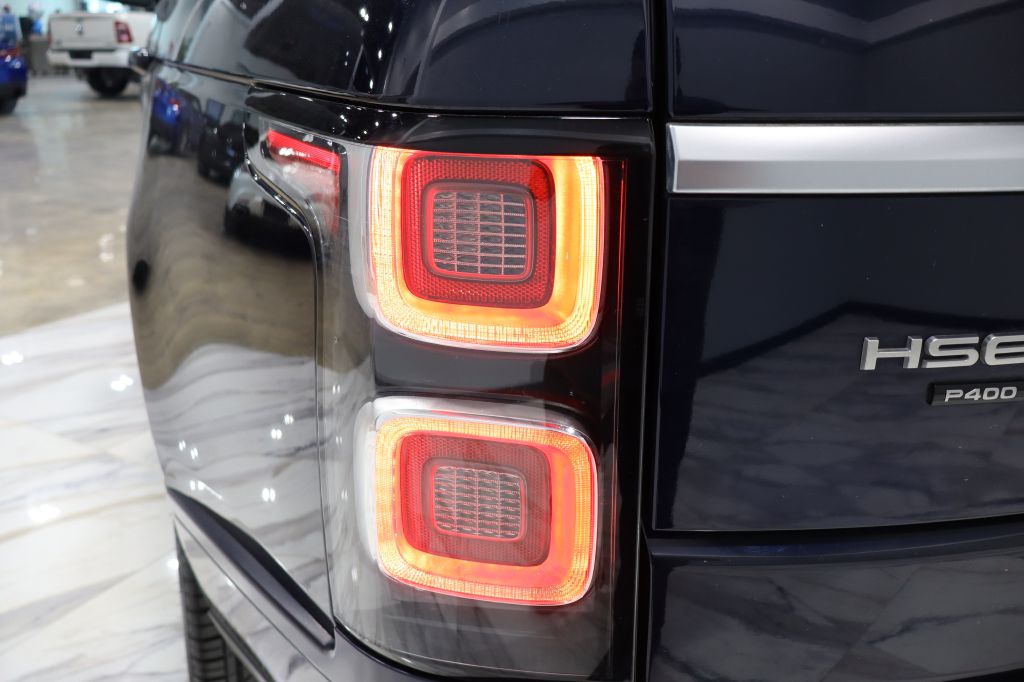 Photo 19 of this LAND ROVER RANGE ROVER