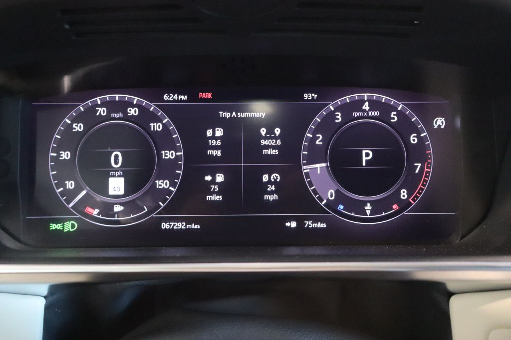 Photo 33 of this LAND ROVER RANGE ROVER