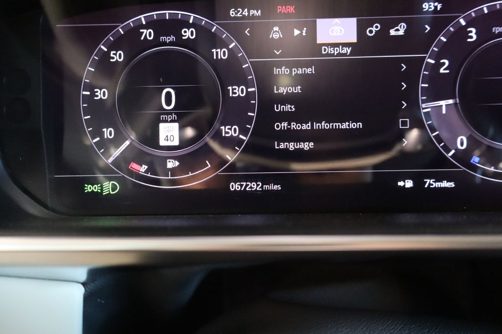 Photo 34 of this LAND ROVER RANGE ROVER
