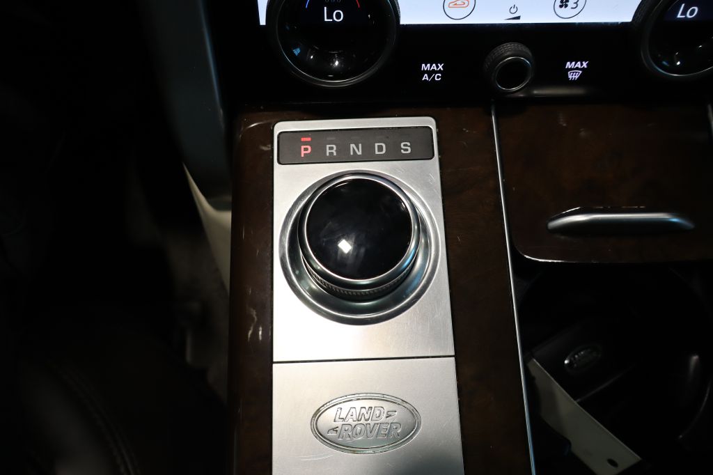 Photo 47 of this LAND ROVER RANGE ROVER