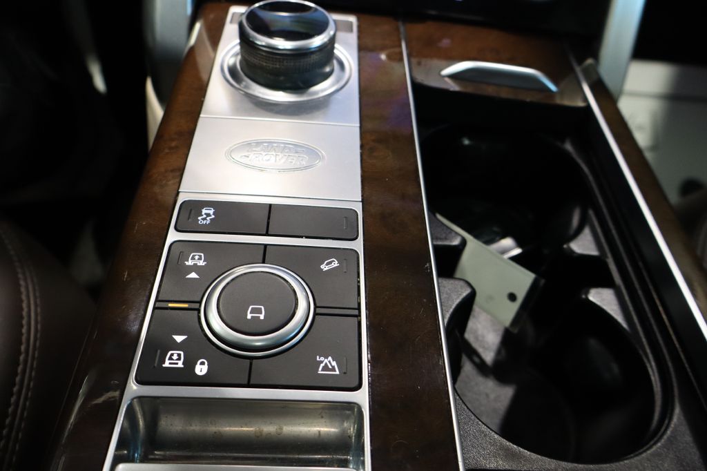 Photo 49 of this LAND ROVER RANGE ROVER