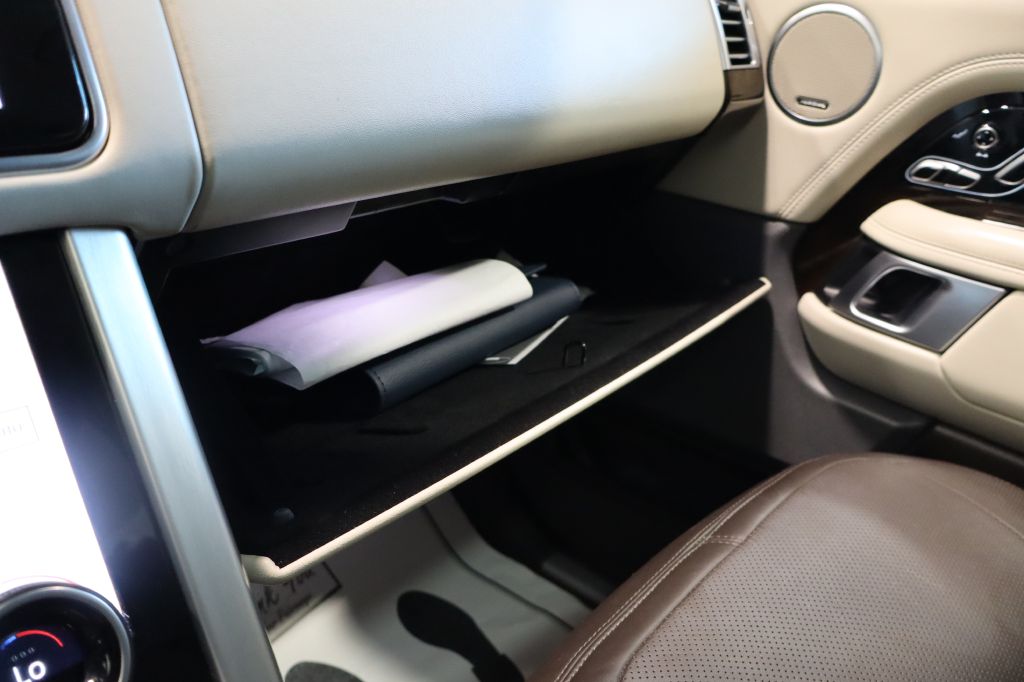 Photo 51 of this LAND ROVER RANGE ROVER